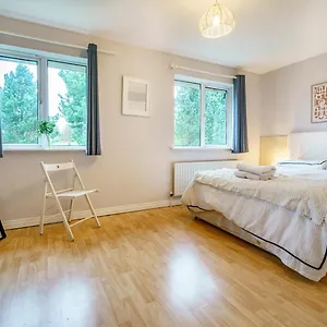  Holiday home House Close To Centre And Airport United Kingdom